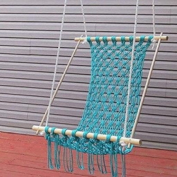 Плетем яркий гамак для дачи