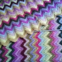 Плед узором зигзаг