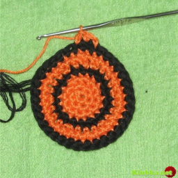 Как сделать незаметной смену цвета в круговом вязании