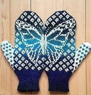 Варежки с узором Бабочка