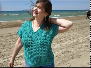 Изумрудный топ сетчатым узором