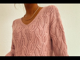 Эффектный пуловер красивыми жгутами
