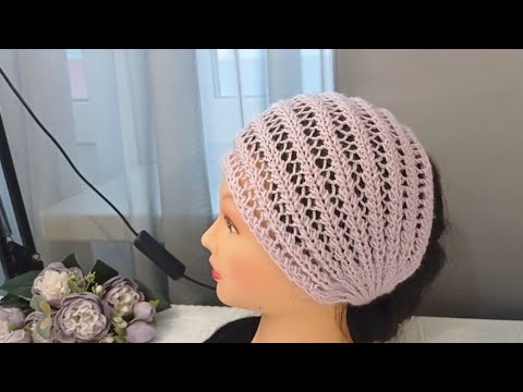 Красивая, легкая повязка на голову, связана ажурным узором...