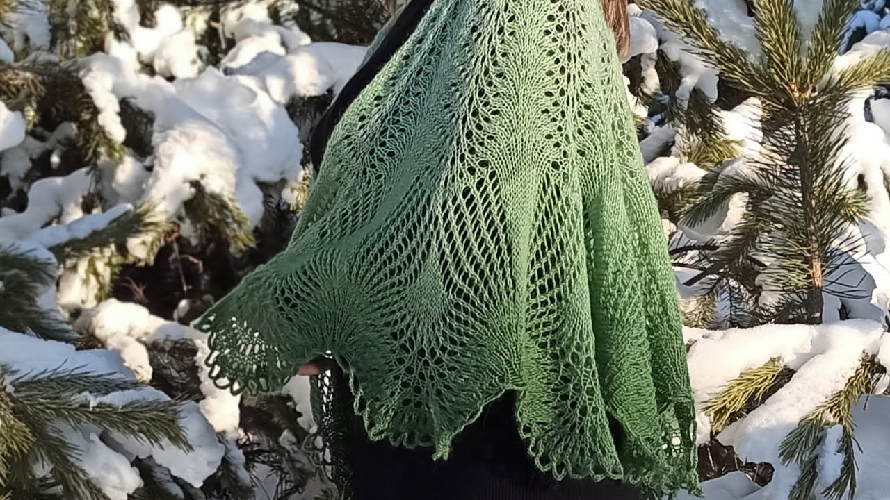 Шаль "Малахитовая роскошь"// как связать шаль спицами
