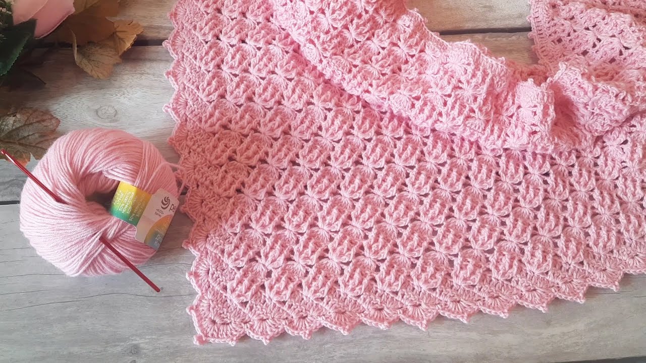 Вяжем бактус (шаль) "Чаровница" крючком